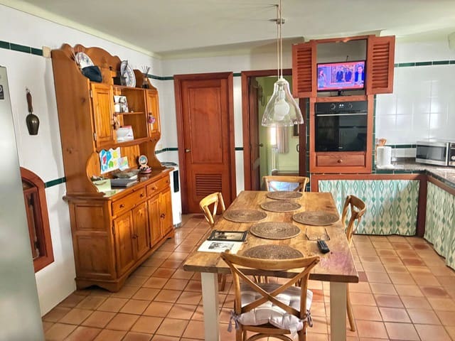Casa de 5 habitaciones en Palma de Mallorca en venta con piscina garaje - 895.000 € (Ref: 10111936)