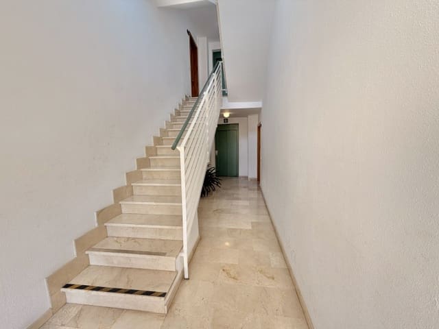 3 sovrum Lägenhet till salu i Palmanova med garage - 650 000 € (Ref: 10111938)