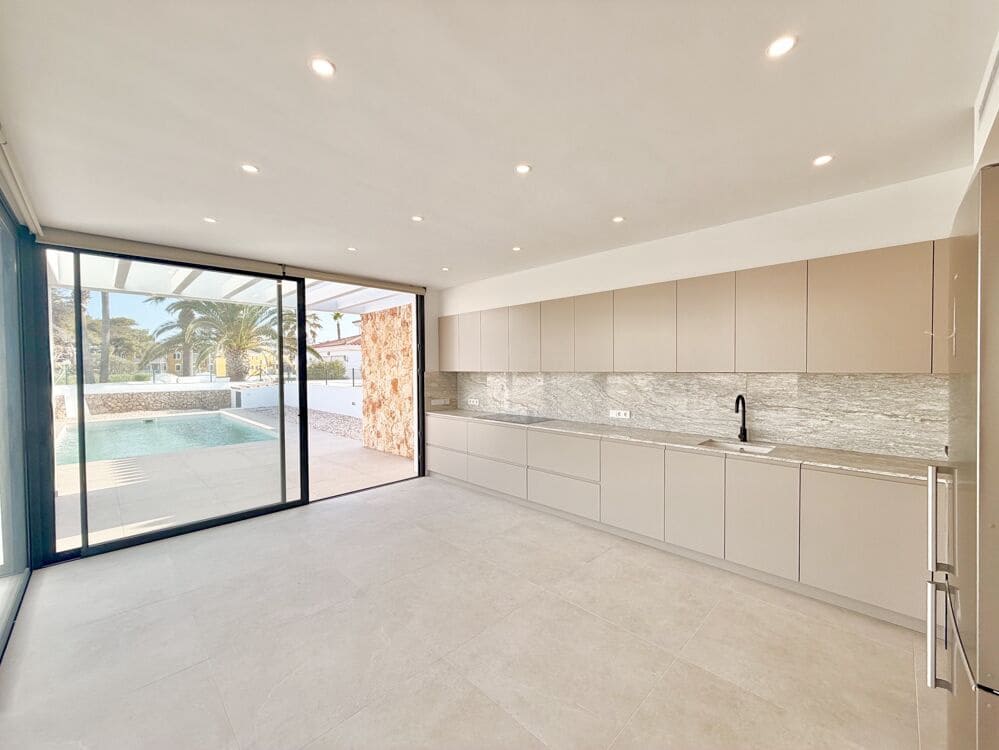 4 soverom Villa til salgs i Ciutadella de Menorca med svømmebasseng garasje - € 1 280 000 (Ref: 10111939)