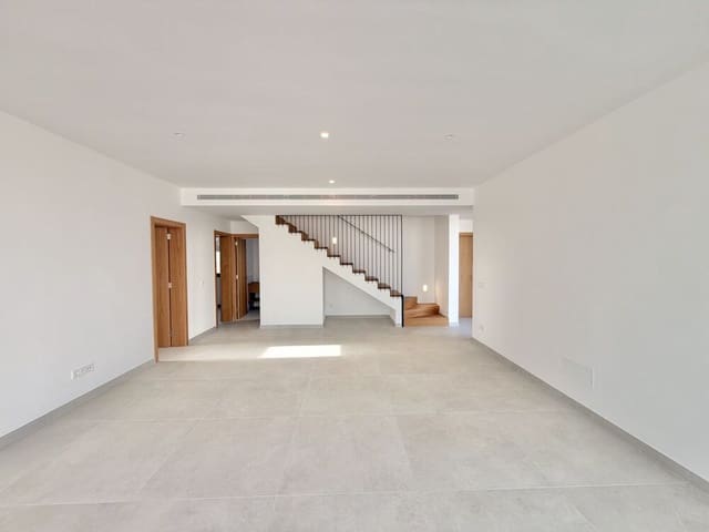 4 soverom Villa til salgs i Ciutadella de Menorca med svømmebasseng garasje - € 1 280 000 (Ref: 10111939)