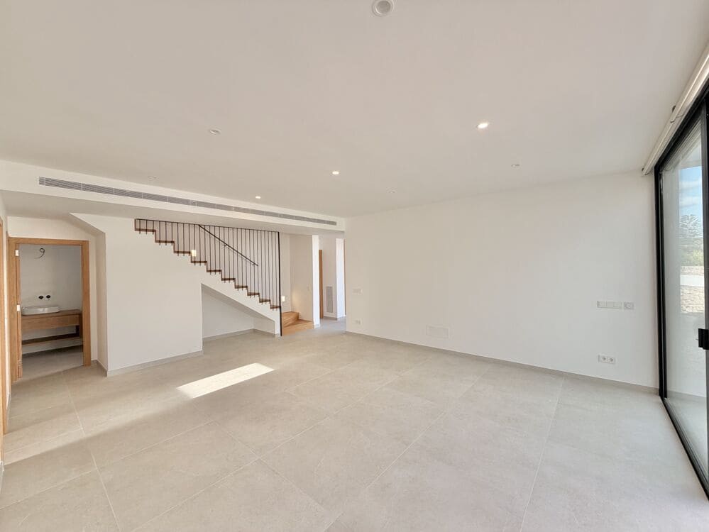 4 soverom Villa til salgs i Ciutadella de Menorca med svømmebasseng garasje - € 1 280 000 (Ref: 10111939)