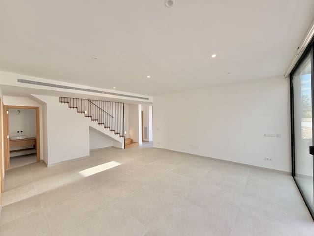 4 soverom Villa til salgs i Ciutadella de Menorca med svømmebasseng garasje - € 1 280 000 (Ref: 10111939)