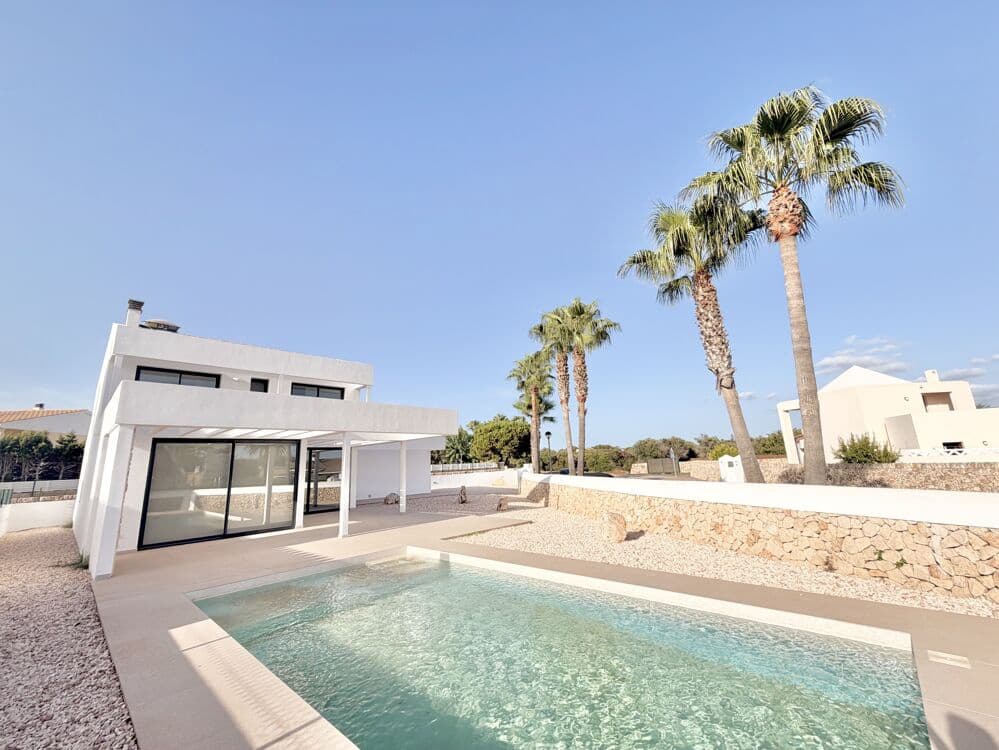 4 soverom Villa til salgs i Ciutadella de Menorca med svømmebasseng garasje - € 1 280 000 (Ref: 10111939)