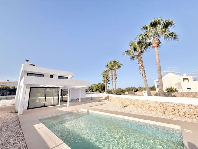4 soverom Villa til salgs i Ciutadella de Menorca med svømmebasseng garasje - € 1 280 000 (Ref: 10111939)