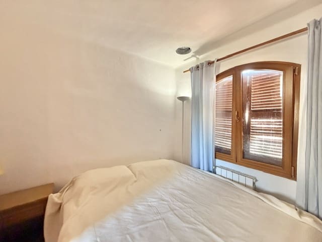 5 soveværelse Byhus til salg i Fornells med garage - € 1.250.000 (Ref: 10111940)