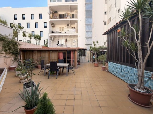 4 slaapkamer Flat te koop in Palma de Mallorca met garage - € 580.000 (Ref: 10111943)