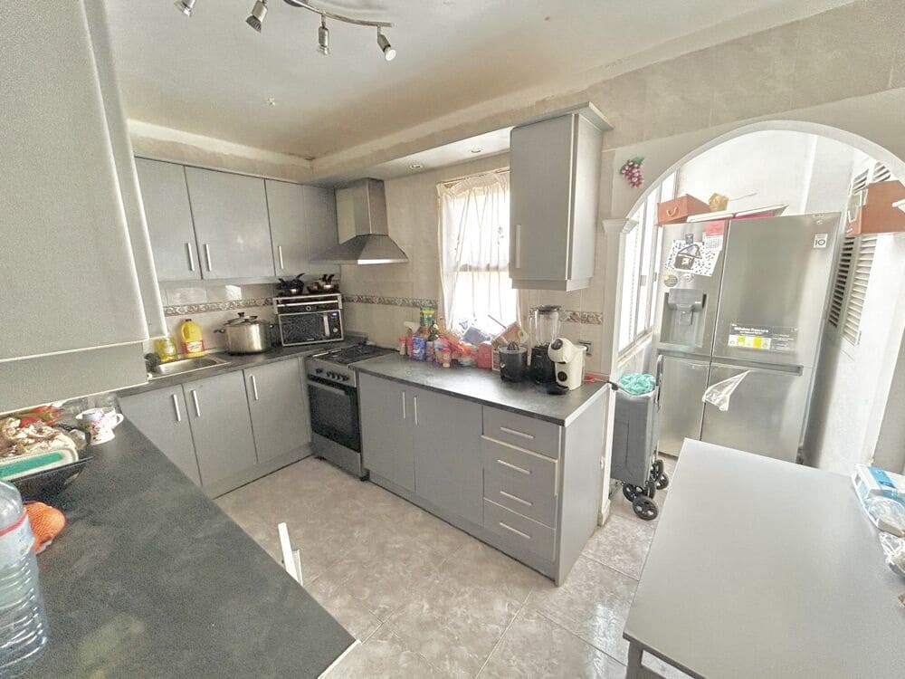 3 soveværelse Lejlighed til salg i L'Arenal / S'Arenal - € 379.000 (Ref: 10111945)