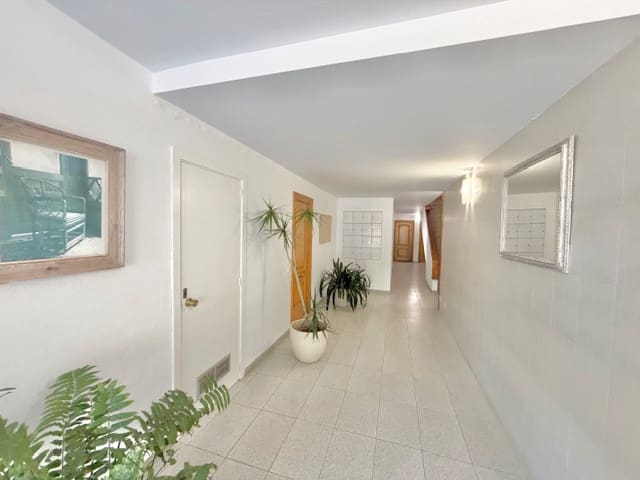 4 sypialnia Mieszkanie na sprzedaż w Ciutadella de Menorca - 414 000 € (Ref: 10111952)