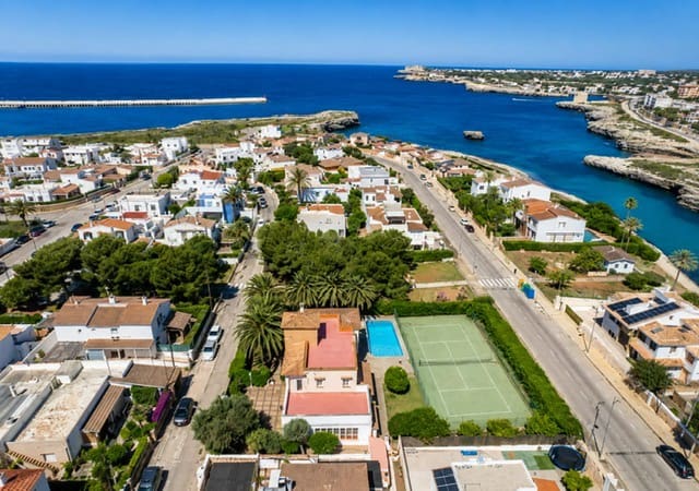 4 sovrum Hus till salu i Ciutadella de Menorca med pool - 1 785 000 € (Ref: 10112166)