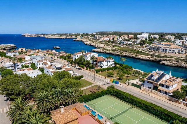 4 sovrum Hus till salu i Ciutadella de Menorca med pool - 1 785 000 € (Ref: 10112166)