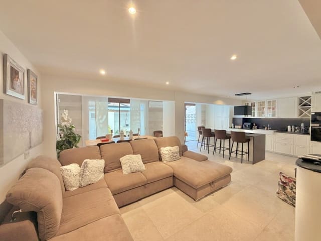 3 bedroom Flat for rent in Palma de Mallorca - € 1,750 (Ref: 10112167)