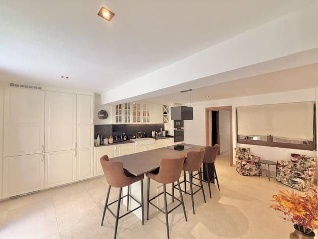 3 bedroom Flat for rent in Palma de Mallorca - € 1,750 (Ref: 10112167)