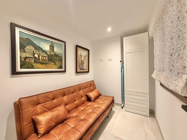3 bedroom Flat for rent in Palma de Mallorca - € 1,750 (Ref: 10112167)