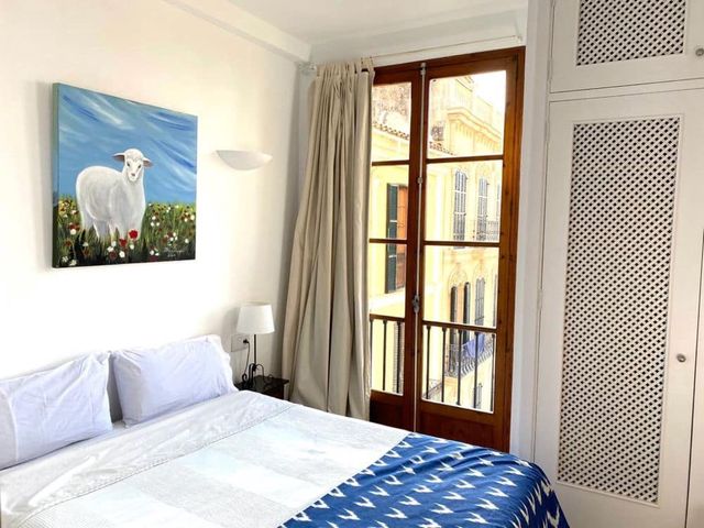 1 makuuhuone Asunto vuokrattavana paikassa Cort, Palma de Mallorca - 1 300 € (Ref: 10112169)