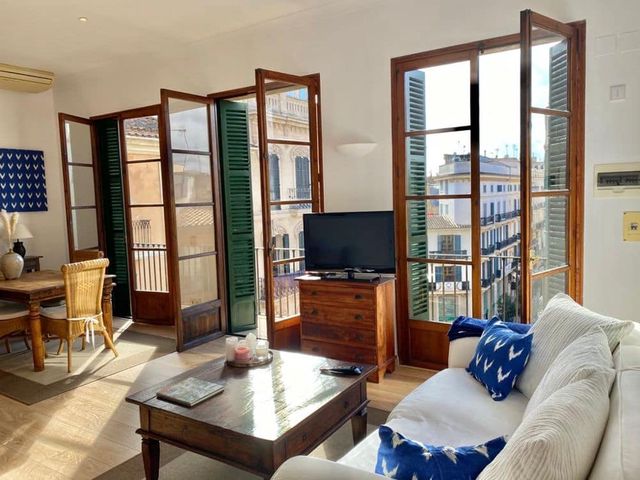 1 makuuhuone Asunto vuokrattavana paikassa Cort, Palma de Mallorca - 1 300 € (Ref: 10112169)