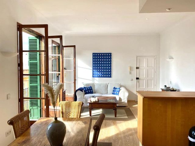 1 makuuhuone Asunto vuokrattavana paikassa Cort, Palma de Mallorca - 1 300 € (Ref: 10112169)