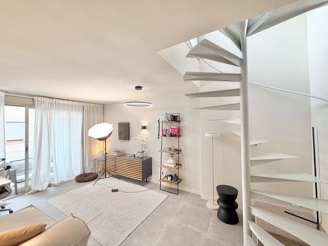 2 bedroom Flat for sale in Son Armadans, Palma de Mallorca with garage - € 550,000 (Ref: 10154478)