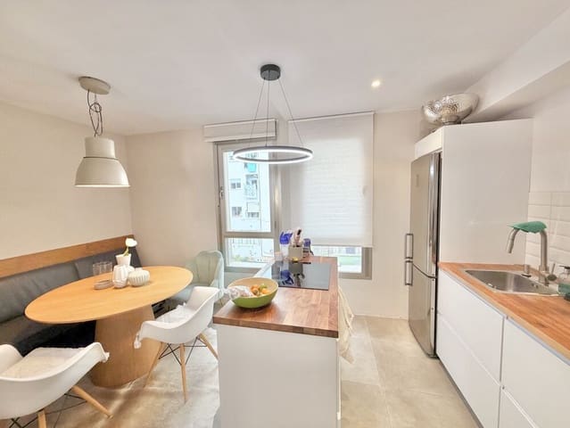 2 bedroom Flat for sale in Son Armadans, Palma de Mallorca with garage - € 550,000 (Ref: 10154478)