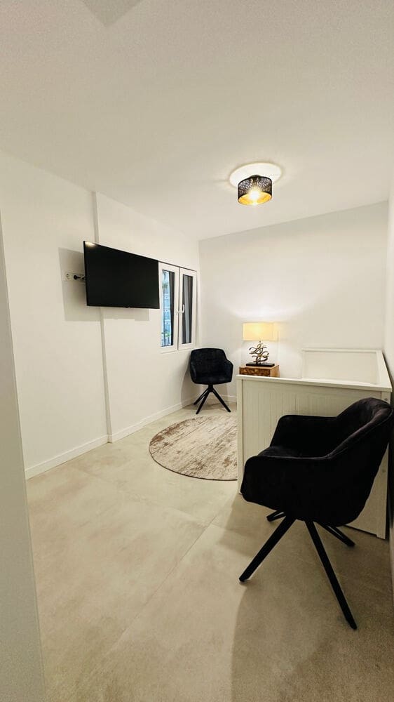 3 bedroom Flat for sale in Palma de Mallorca with garage - € 979,000 (Ref: 10167460)