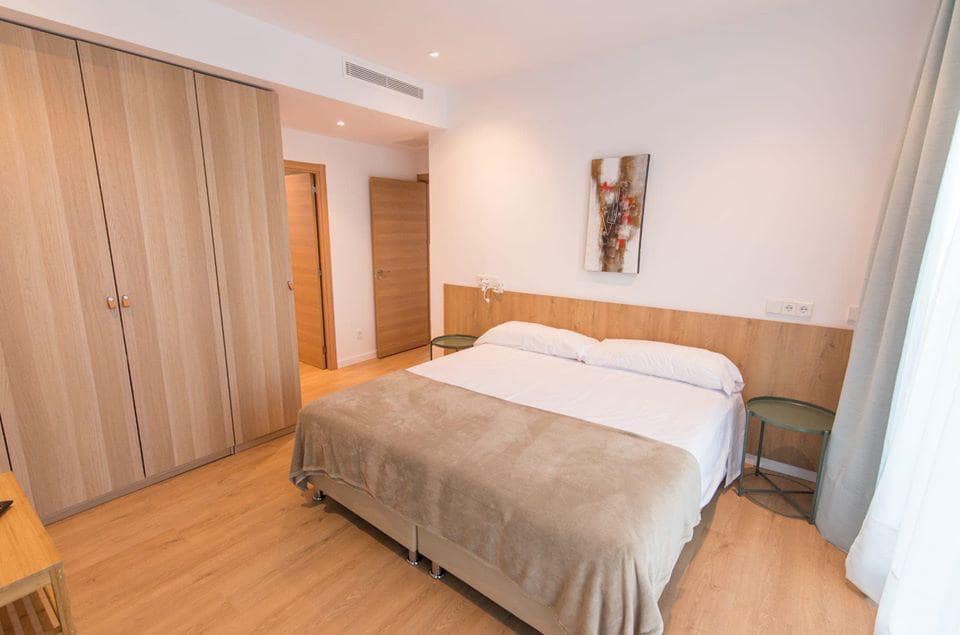 6 sypialnia Willa do wynajęcia w Santa Ponsa z basenem - 10 000 € (Ref: 10170276)