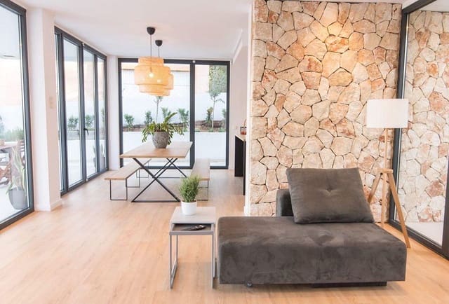 6 bedroom Villa for rent in Santa Ponsa, Calvià with pool - € 10,000 (Ref: 10170276)