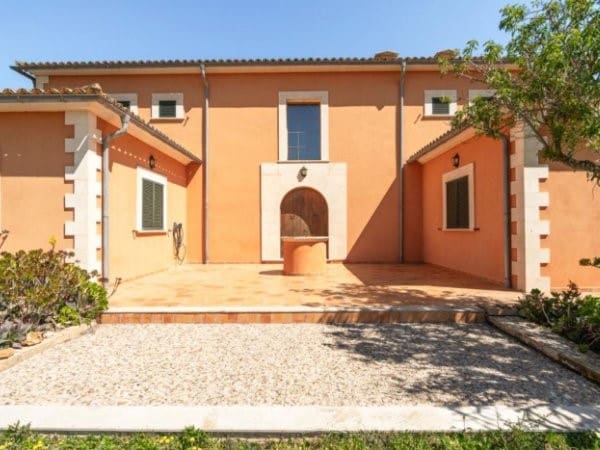 5 bedroom Finca/Country House for rent in Santanyi with pool - € 5,000 (Ref: 10170277)