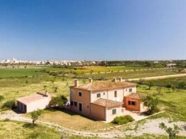 5 bedroom Finca/Country House for rent in Santanyi with pool - € 5,000 (Ref: 10170277)