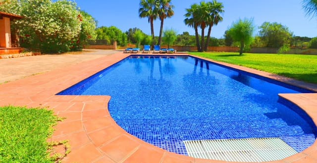 3 soveværelse Finca/Landehus til salg i Campos med swimmingpool garage - € 1.590.000 (Ref: 10174233)