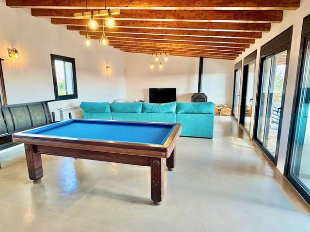 5 soveværelse Finca/Landehus til leje i Campos med swimmingpool - € 8.000 (Ref: 10174764)