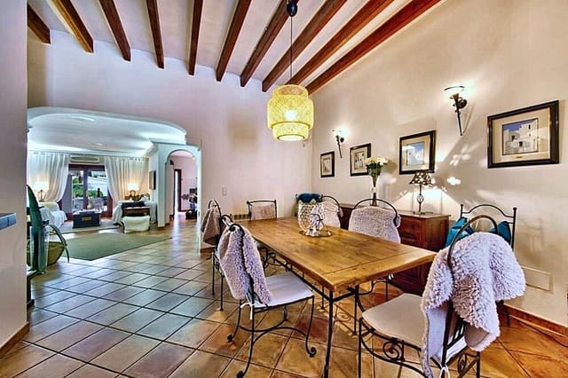 3 bedroom Townhouse for rent in Andratx with pool garage - € 2,900 (Ref: 10179414)