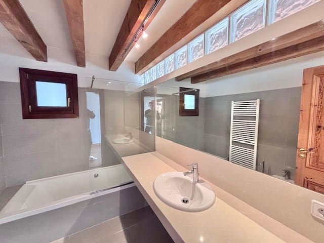 7 bedroom Villa for rent in Esporles with pool - € 15,000 (Ref: 8866614)