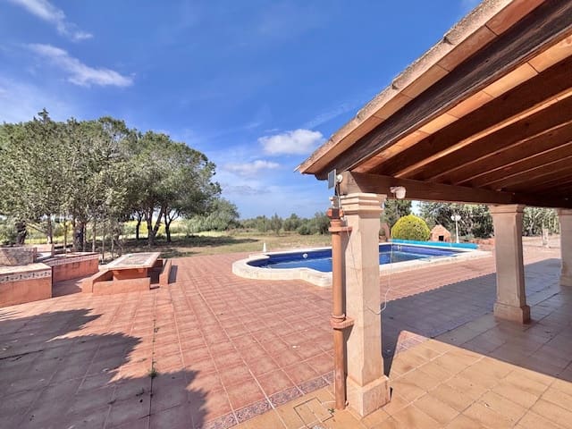 6 chambre Finca/Maison de Campagne à vendre à Llucmajor avec piscine - 950 000 € (Ref: 8927883)