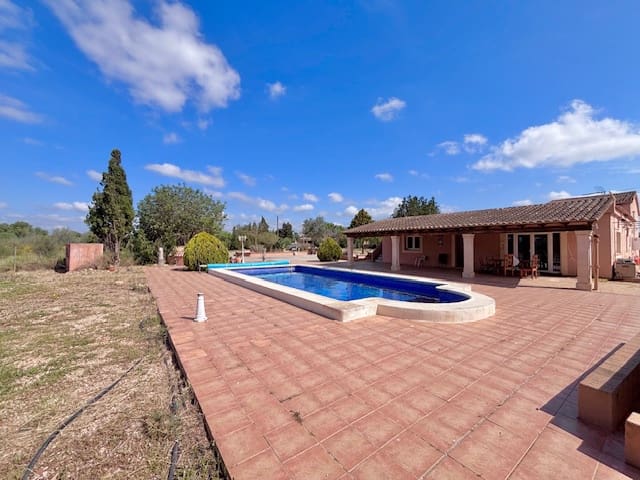 6 chambre Finca/Maison de Campagne à vendre à Llucmajor avec piscine - 950 000 € (Ref: 8927883)