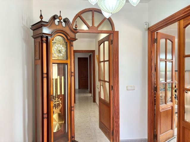 6 chambre Finca/Maison de Campagne à vendre à Llucmajor avec piscine - 950 000 € (Ref: 8927883)