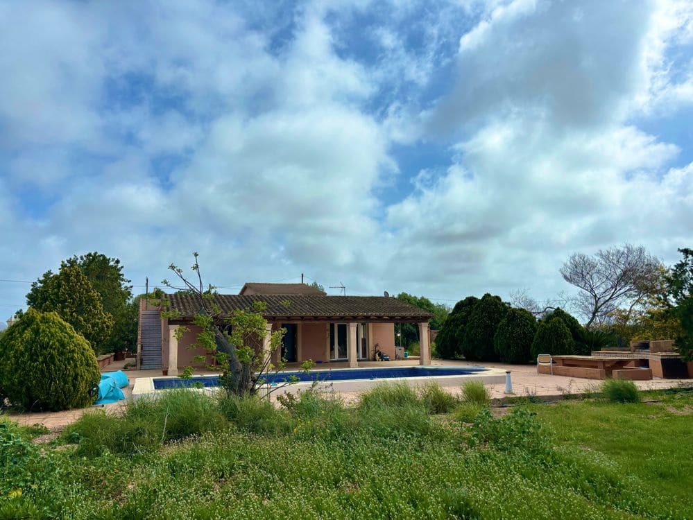 6 chambre Finca/Maison de Campagne à vendre à Llucmajor avec piscine - 950 000 € (Ref: 8927883)