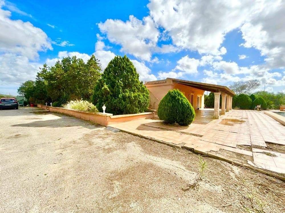 6 chambre Finca/Maison de Campagne à vendre à Llucmajor avec piscine - 950 000 € (Ref: 8927883)