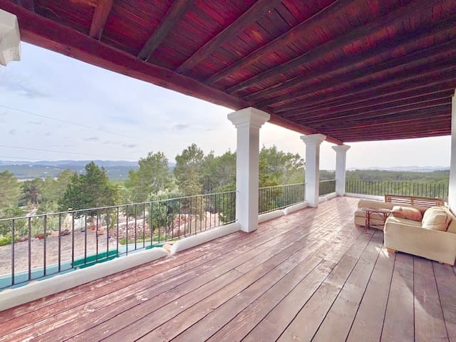 5 sypialnia Dom do wynajęcia w Santa Gertrudis de Fruitera, Santa Eulalia / Santa Eularia z basenem - 10 000 € (Ref: 8931430)