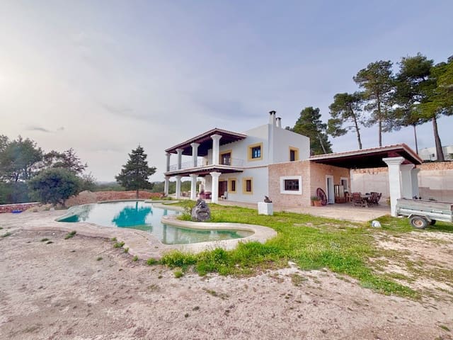 5 sypialnia Dom do wynajęcia w Santa Gertrudis de Fruitera, Santa Eulalia / Santa Eularia z basenem - 10 000 € (Ref: 8931430)