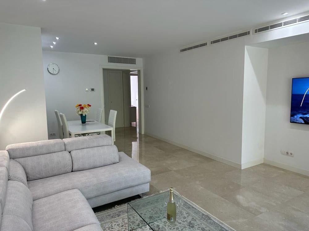 3 bedroom Flat for rent in Bendinat - € 4,999 (Ref: 8935785)