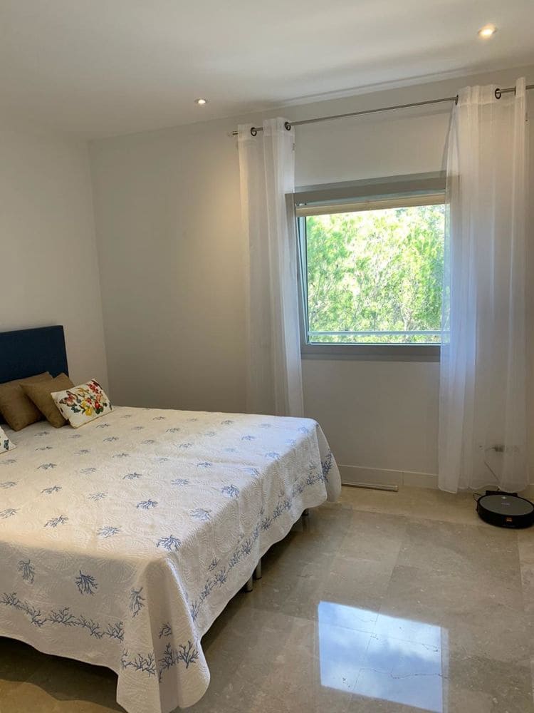 3 bedroom Flat for rent in Bendinat - € 4,999 (Ref: 8935785)