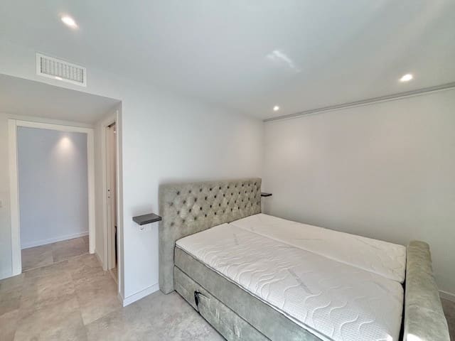 Piso de 3 habitaciones en Las Maravillas en venta - 1.285.000 € (Ref: 9591681)