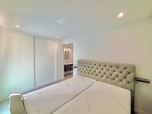 Piso de 3 habitaciones en Las Maravillas en venta - 1.285.000 € (Ref: 9591681)