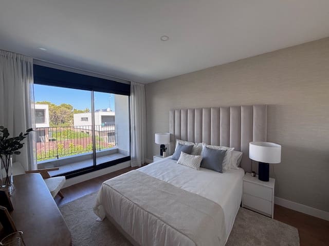 4 soverom Hus til salgs i Puig de Ros med svømmebasseng - € 980 000 (Ref: 9591686)