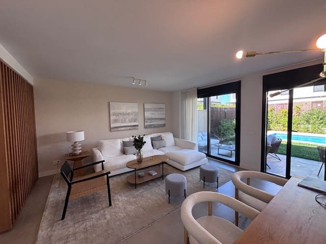 4 soverom Hus til salgs i Puig de Ros med svømmebasseng - € 980 000 (Ref: 9591686)