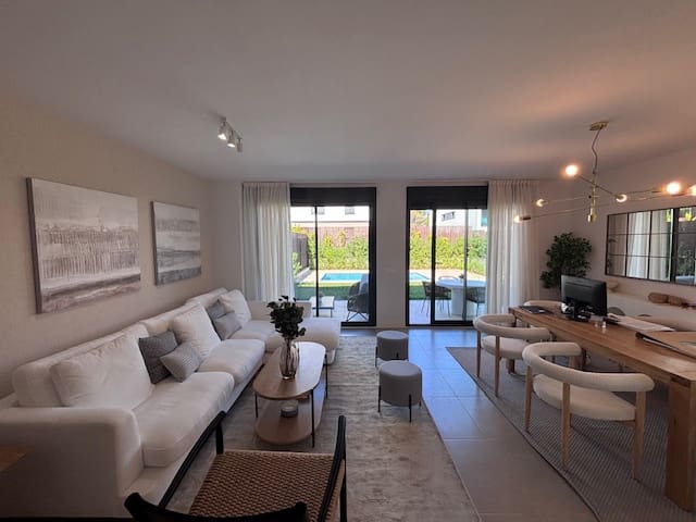 4 soverom Hus til salgs i Puig de Ros, Llucmajor med svømmebasseng - € 980 000 (Ref: 9591686)