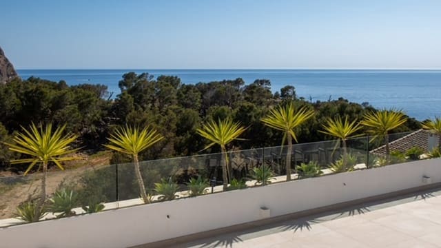 4 soveværelse Villa til salg i Puerto de Andratx med swimmingpool - € 4.750.000 (Ref: 9591689)