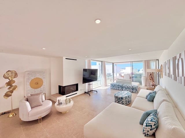 5 sovrum Villa till salu i Cala Conta med pool - 3 300 000 € (Ref: 9591690)