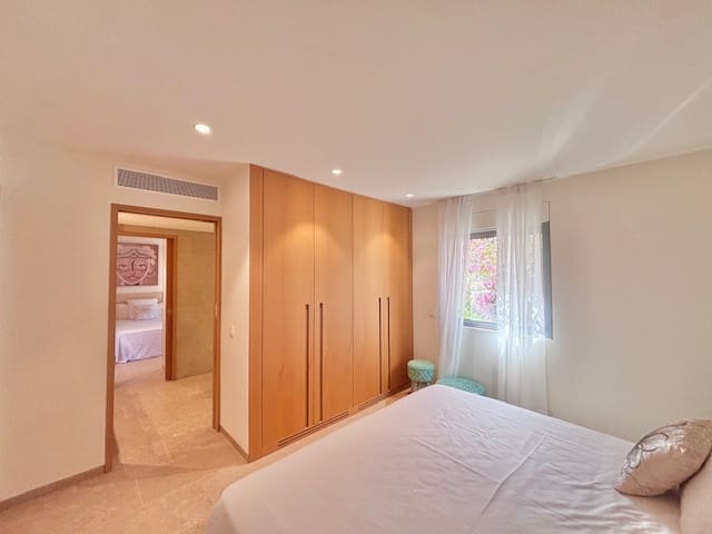 5 sovrum Villa till salu i Cala Conta med pool - 3 300 000 € (Ref: 9591690)