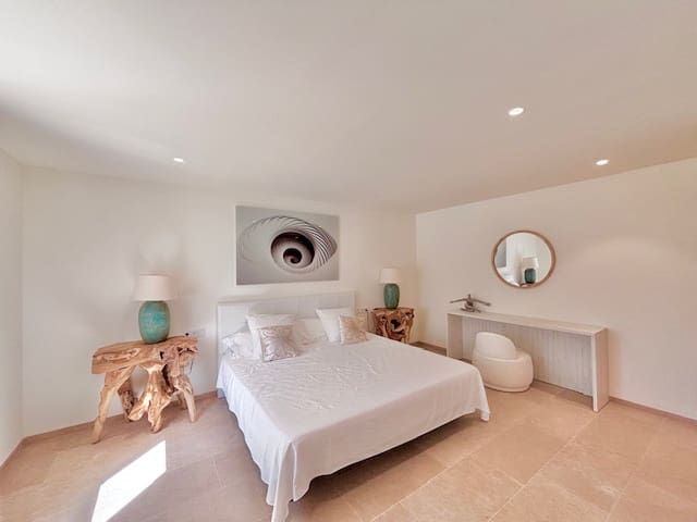 5 sovrum Villa till salu i Cala Conta med pool - 3 300 000 € (Ref: 9591690)