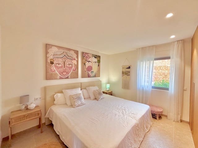 5 sovrum Villa till salu i Cala Conta med pool - 3 300 000 € (Ref: 9591690)